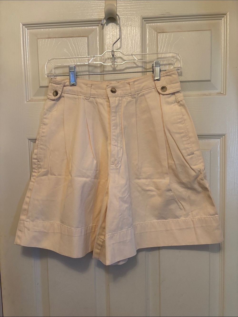 Outback Red Cream High-Waist Pleated Bermuda Shorts